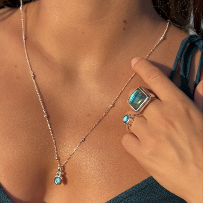 Charlie ring chunky - With big Labradorite