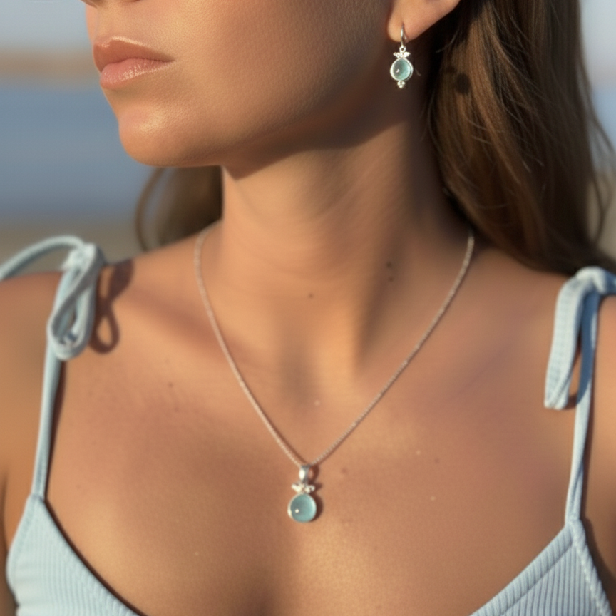 Pendant - With 10 mm Aqua Chalcedony