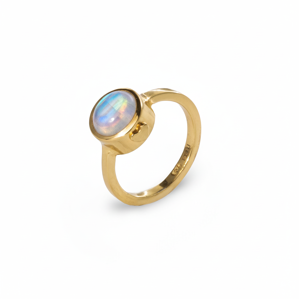 Heart ring - With Rainbow Moonstone