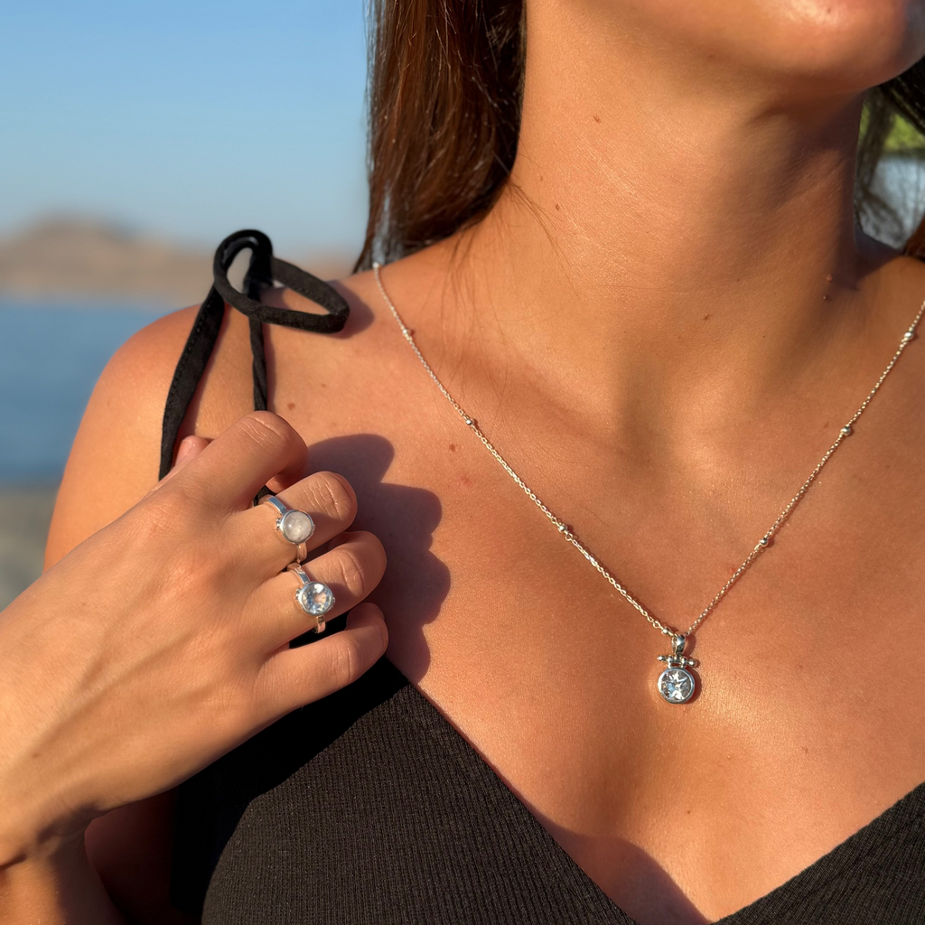 Heart ring - With White Topaz